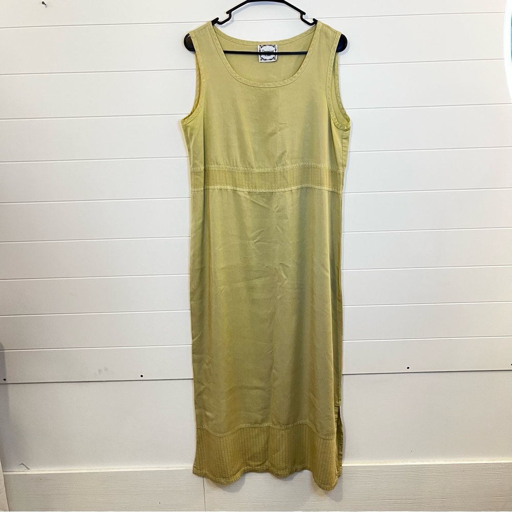 Vintage Clio Sleeveless Maxi Dress in Light Olive Beachy Travel Lightweight